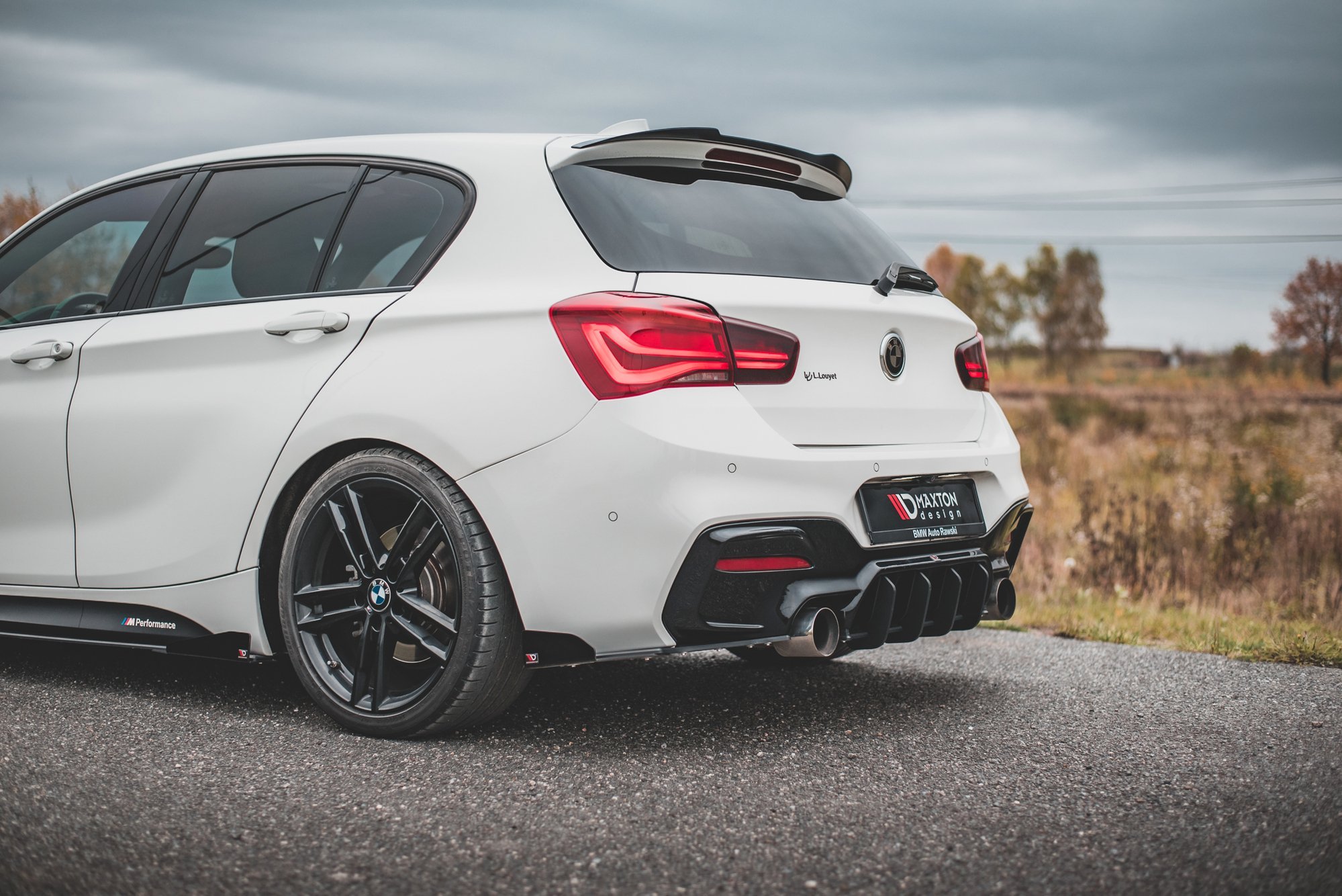 pol_po_Street-Pro-Rear-Side-Splitters-V-3-Flaps-for-BMW-1-F20-M140i-12177_3 pol_po_Street-Pro-Rear-Side-Splitters-V-3-Flaps-for-BMW-1-F20-M140i-12177_3