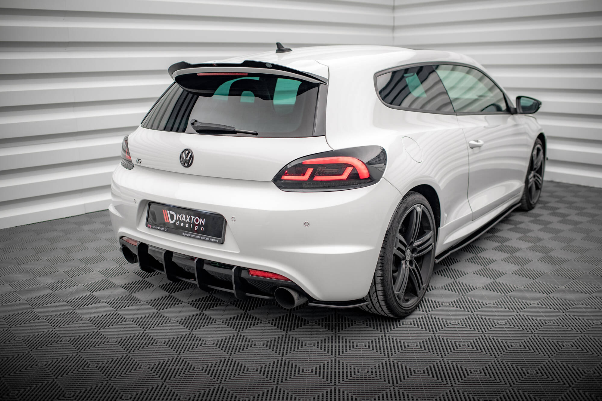 pol_po_Street-Pro-Rear-Side-Splitters-Volkswagen-Scirocco-R-Mk3-19553_3 pol_po_Street-Pro-Rear-Side-Splitters-Volkswagen-Scirocco-R-Mk3-19553_3