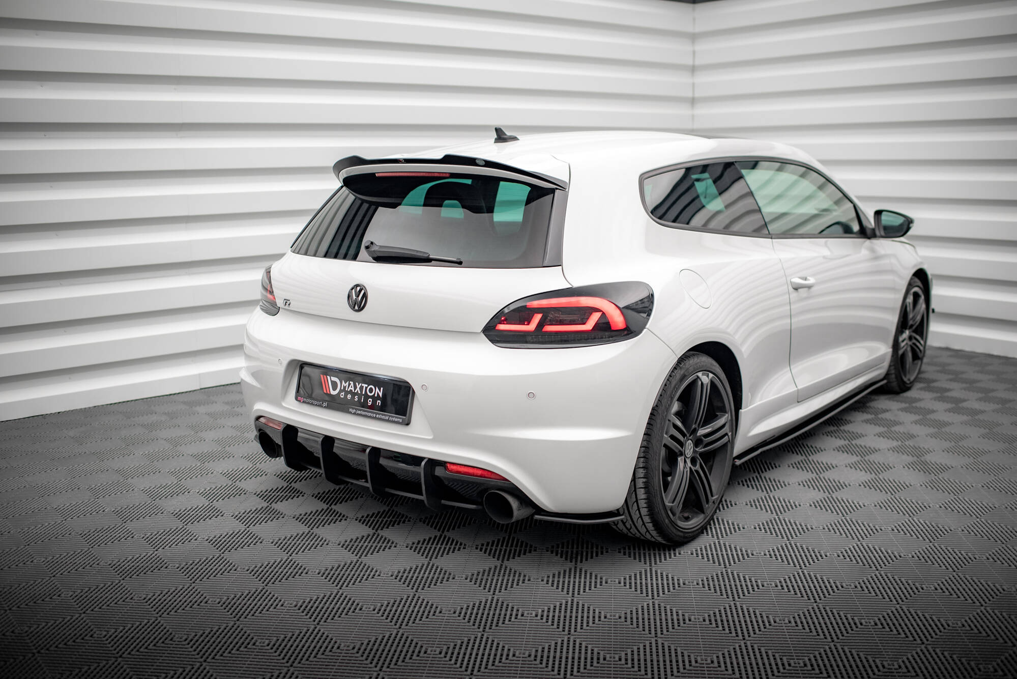 pol_po_Street-Pro-Rear-Side-Splitters-Volkswagen-Scirocco-R-Mk3-19553_4 pol_po_Street-Pro-Rear-Side-Splitters-Volkswagen-Scirocco-R-Mk3-19553_4