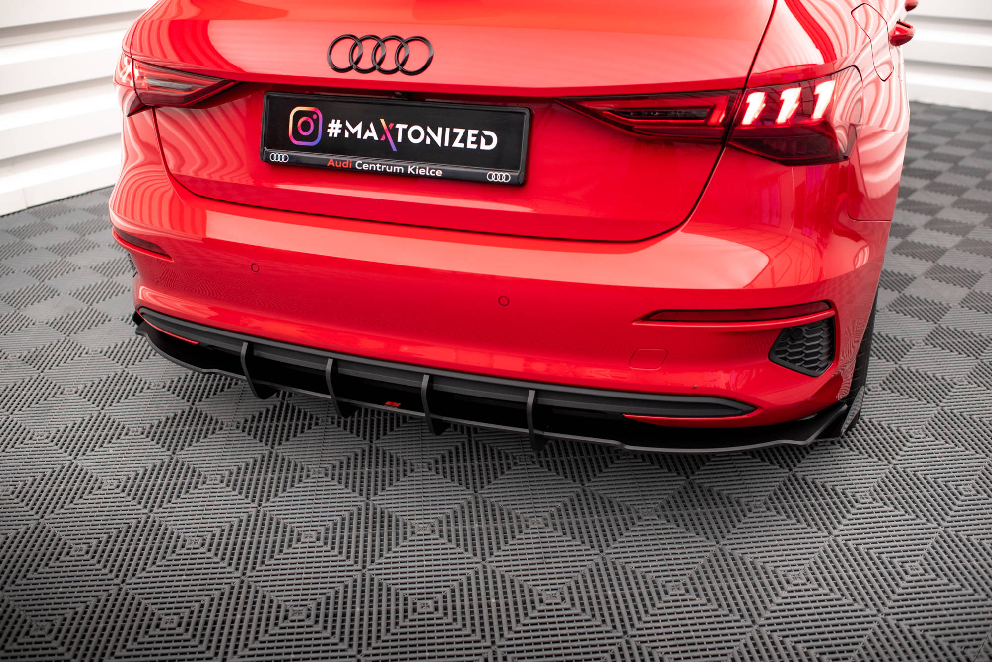 pol_po_Street-Pro-Rear-Valance-Flaps-Audi-A3-Sportback-8Y-16988_5 pol_po_Street-Pro-Rear-Valance-Flaps-Audi-A3-Sportback-8Y-16988_5