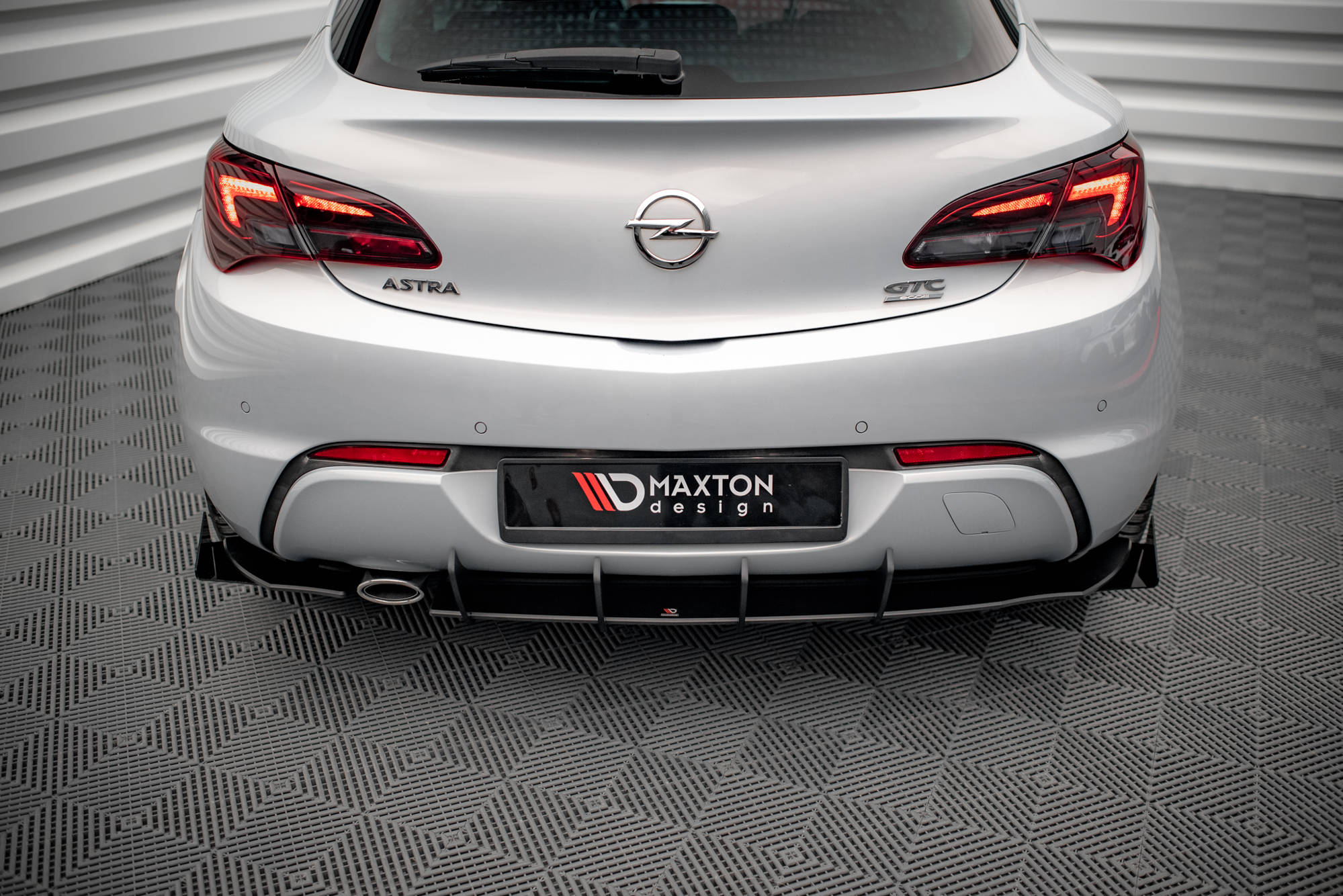 pol_po_Street-Pro-Rear-Valance-Flaps-Opel-Astra-GTC-OPC-Line-J-16038_5 pol_po_Street-Pro-Rear-Valance-Flaps-Opel-Astra-GTC-OPC-Line-J-16038_5