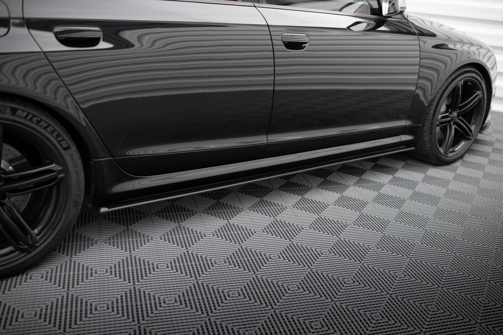 pol_po_Street-Pro-Side-Skirts-Diffusers-Audi-RS6-Avant-C6-18427_4 pol_po_Street-Pro-Side-Skirts-Diffusers-Audi-RS6-Avant-C6-18427_4