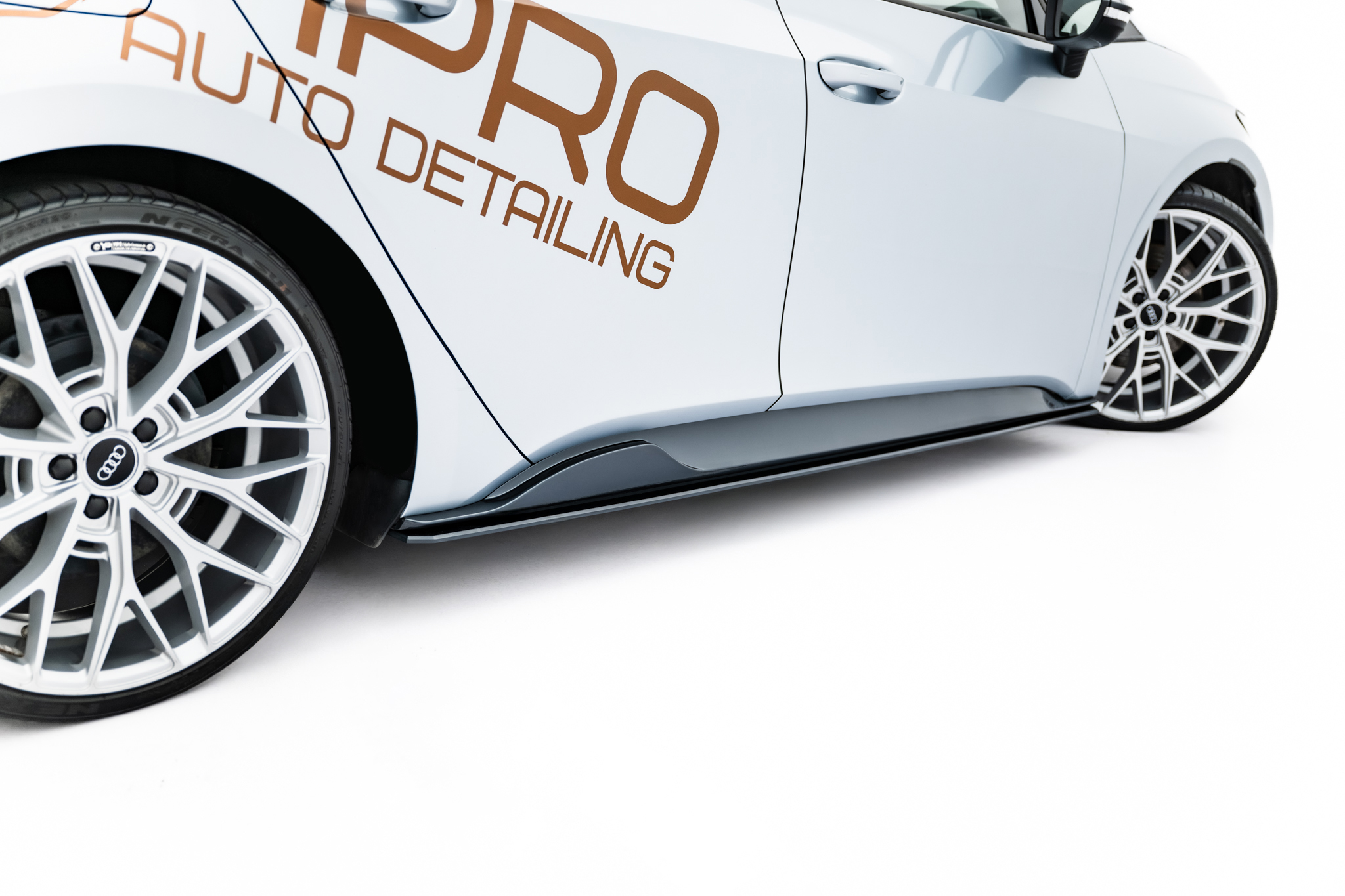 pol_po_Street-Pro-Side-Skirts-Diffusers-Cupra-Born-Mk1-23581_2 pol_po_Street-Pro-Side-Skirts-Diffusers-Cupra-Born-Mk1-23581_2