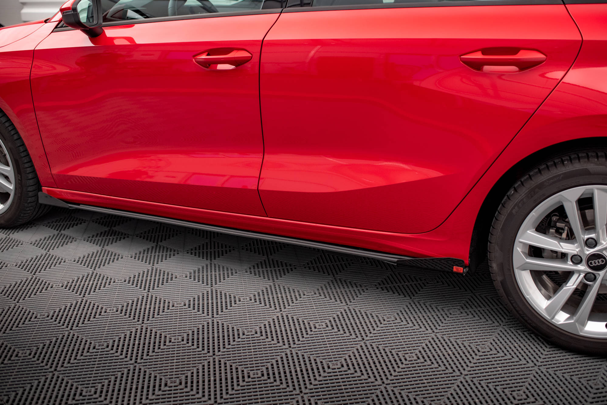 pol_po_Street-Pro-Side-Skirts-Diffusers-Flaps-Audi-A3-8Y-16995_5 pol_po_Street-Pro-Side-Skirts-Diffusers-Flaps-Audi-A3-8Y-16995_5