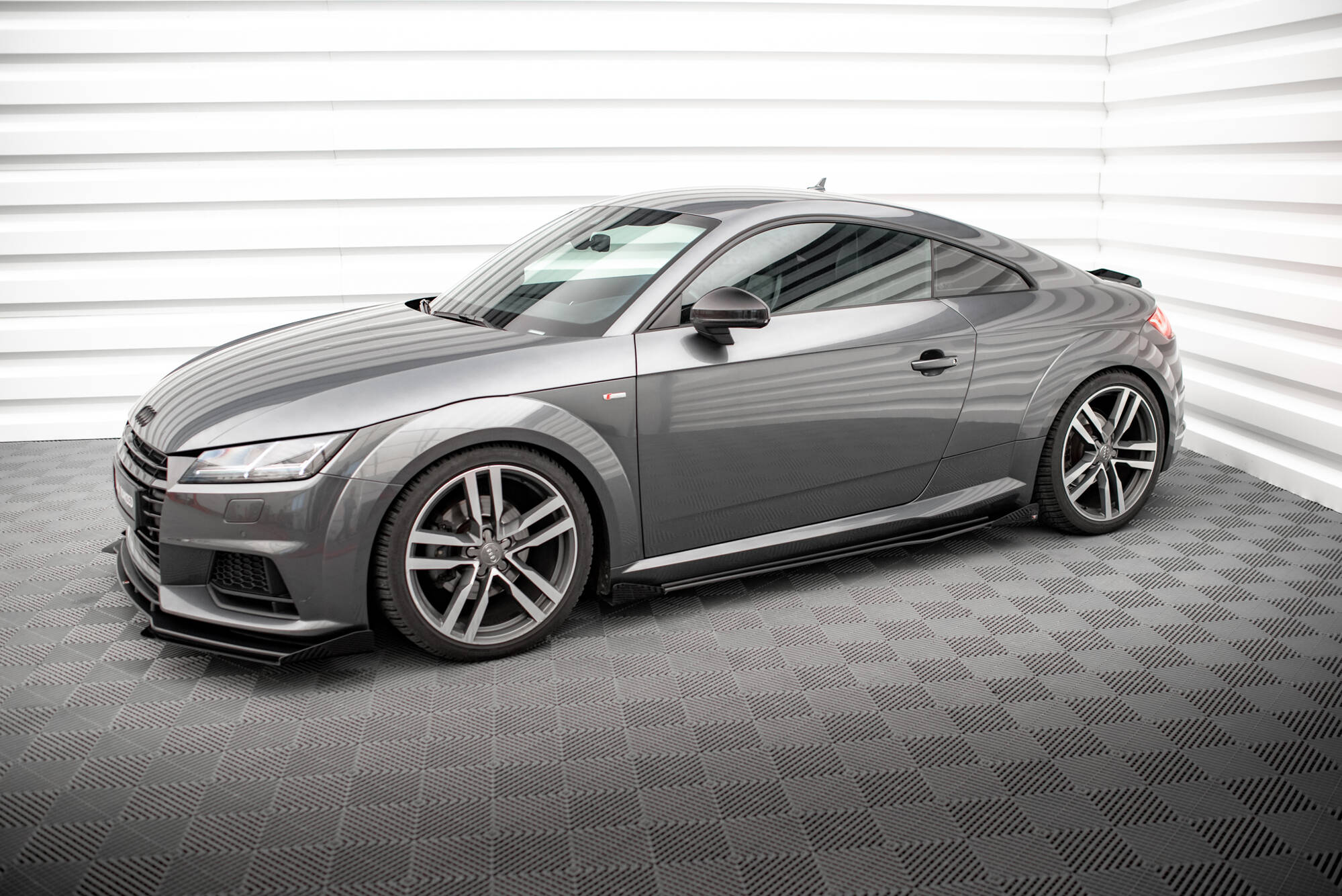pol_po_Street-Pro-Side-Skirts-Diffusers-Flaps-Audi-TT-S-S-Line-8S-19493_5 pol_po_Street-Pro-Side-Skirts-Diffusers-Flaps-Audi-TT-S-S-Line-8S-19493_5