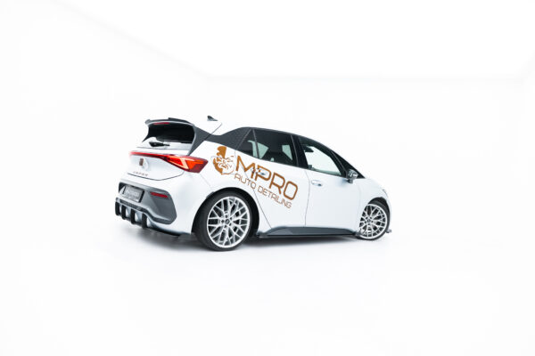Street Pro Μαρσπιέ + Flaps Cupra Born Mk1