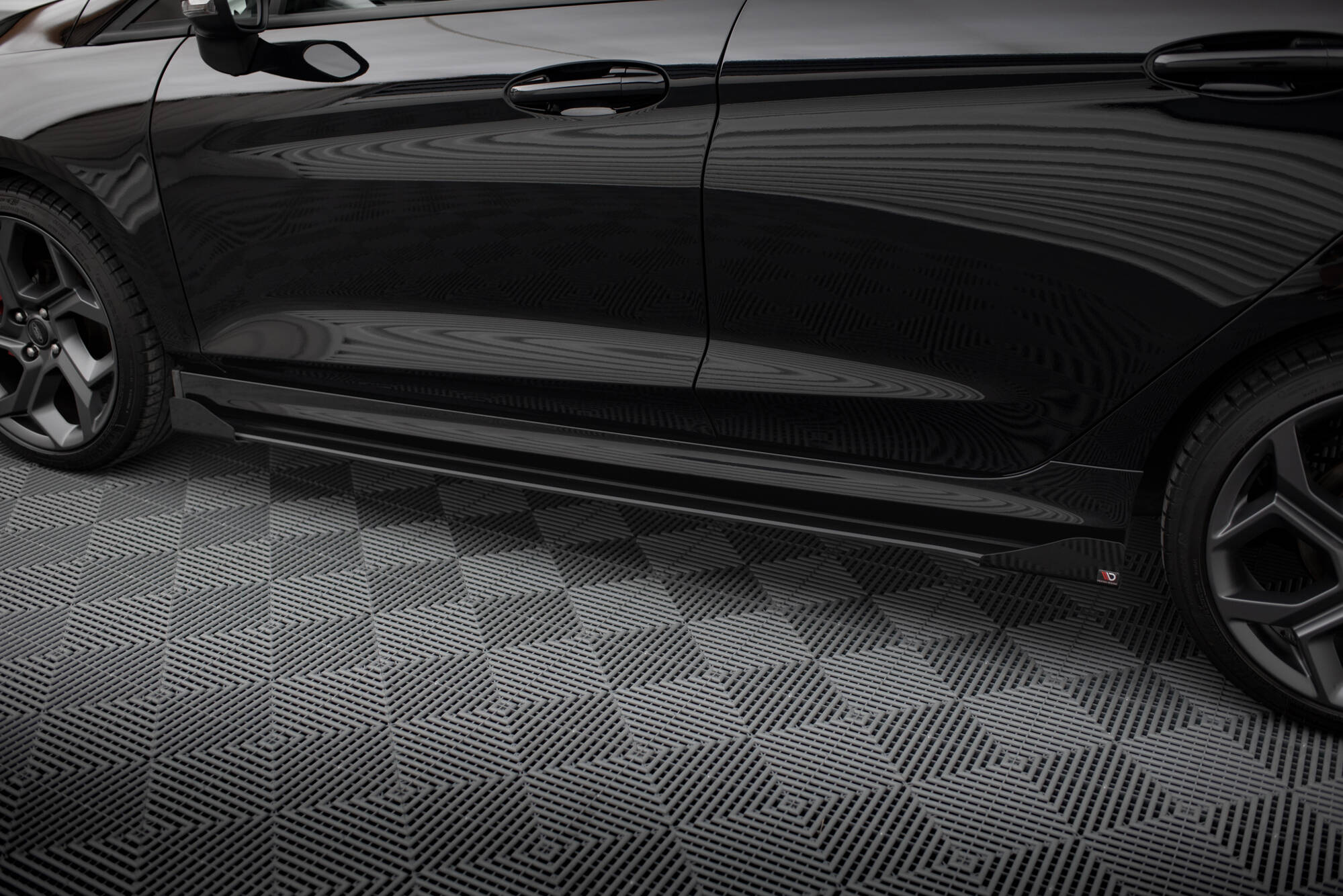pol_po_Street-Pro-Side-Skirts-Diffusers-Flaps-Ford-Fiesta-ST-ST-Line-Mk8-10708_4 pol_po_Street-Pro-Side-Skirts-Diffusers-Flaps-Ford-Fiesta-ST-ST-Line-Mk8-10708_4