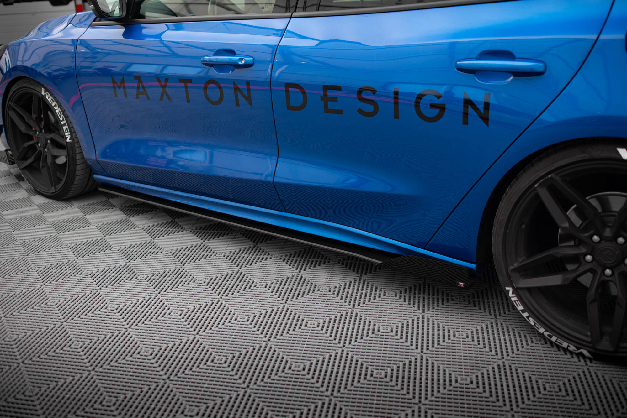 pol_po_Street-Pro-Side-Skirts-Diffusers-Flaps-Ford-Focus-ST-ST-Line-Mk4-10043_5 pol_po_Street-Pro-Side-Skirts-Diffusers-Flaps-Ford-Focus-ST-ST-Line-Mk4-10043_5
