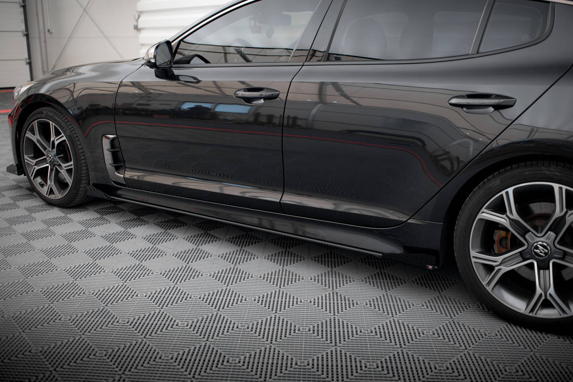 pol_po_Street-Pro-Side-Skirts-Diffusers-Flaps-Kia-Stinger-GT-GT-Line-Standard-Mk1-20088_7 pol_po_Street-Pro-Side-Skirts-Diffusers-Flaps-Kia-Stinger-GT-GT-Line-Standard-Mk1-20088_7