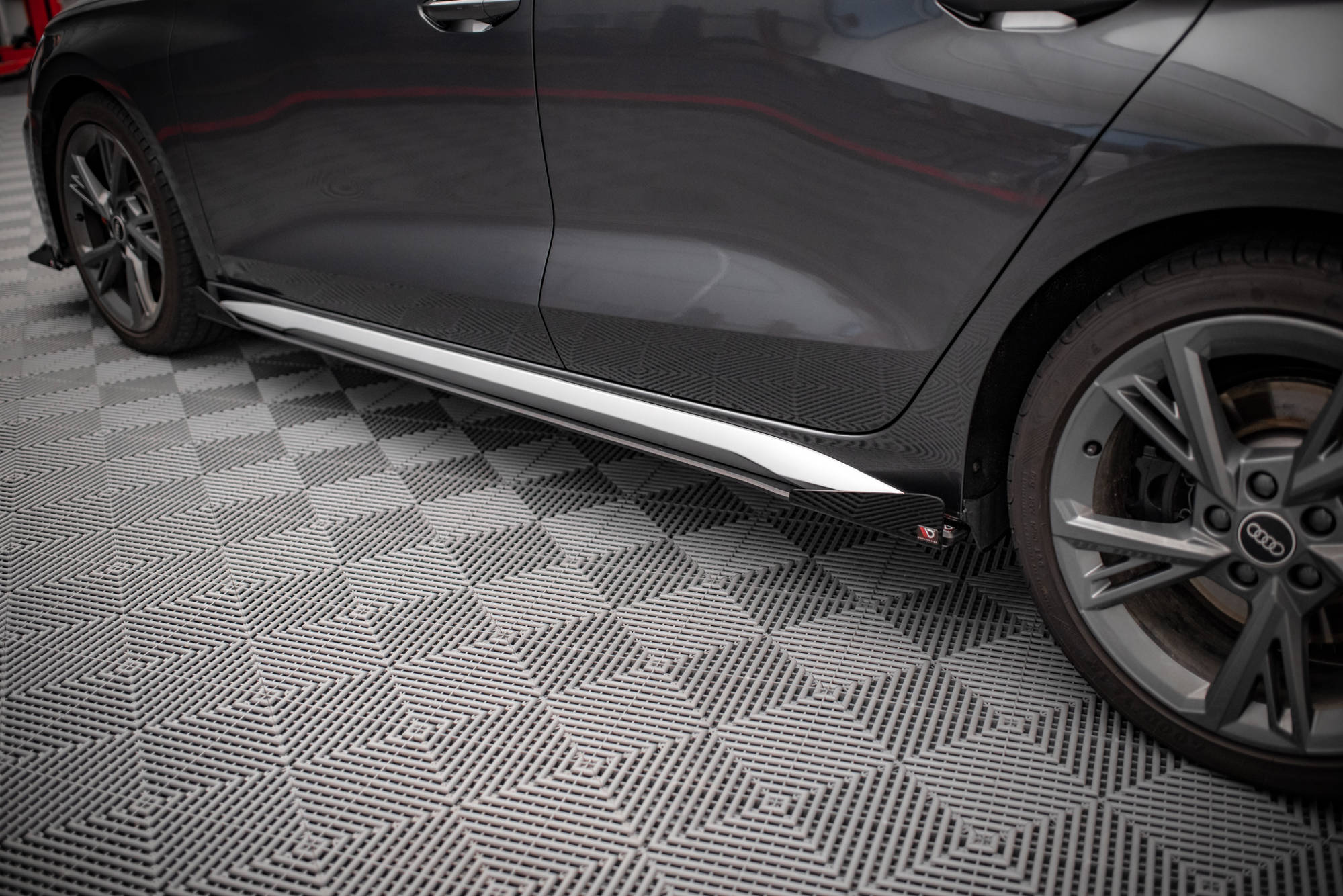 pol_po_Street-Pro-Side-Skirts-Diffusers-Flaps-V-1-Audi-S3-A3-S-Line-8Y-8Y-Facelift-14902_5 pol_po_Street-Pro-Side-Skirts-Diffusers-Flaps-V-1-Audi-S3-A3-S-Line-8Y-8Y-Facelift-14902_5