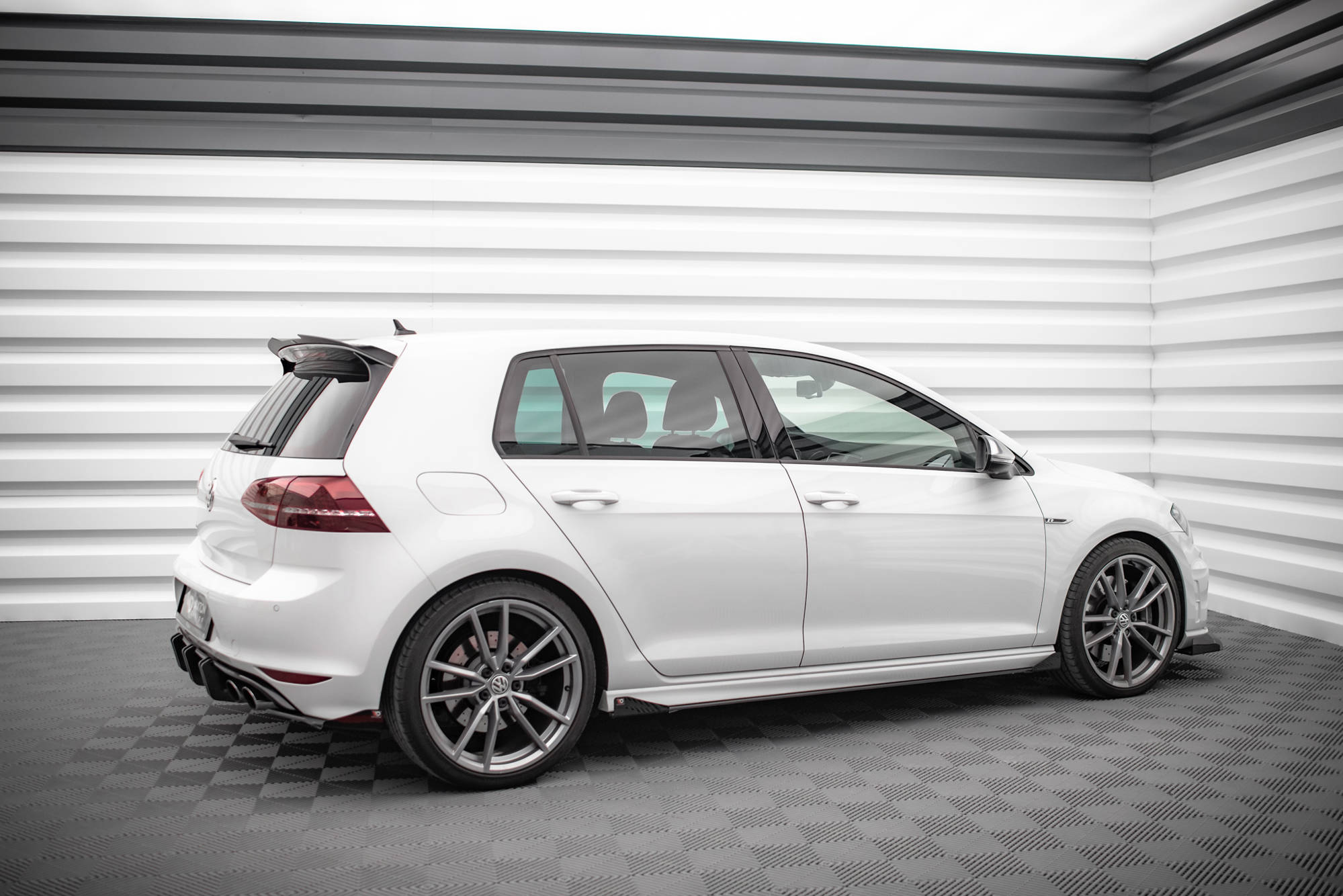 pol_po_Street-Pro-Side-Skirts-Diffusers-Flaps-Volkswagen-Golf-R-Mk7-14335_5 pol_po_Street-Pro-Side-Skirts-Diffusers-Flaps-Volkswagen-Golf-R-Mk7-14335_5