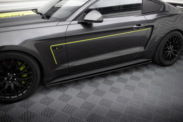 Street Pro Μαρσπιέ Ford Mustang GT Mk6