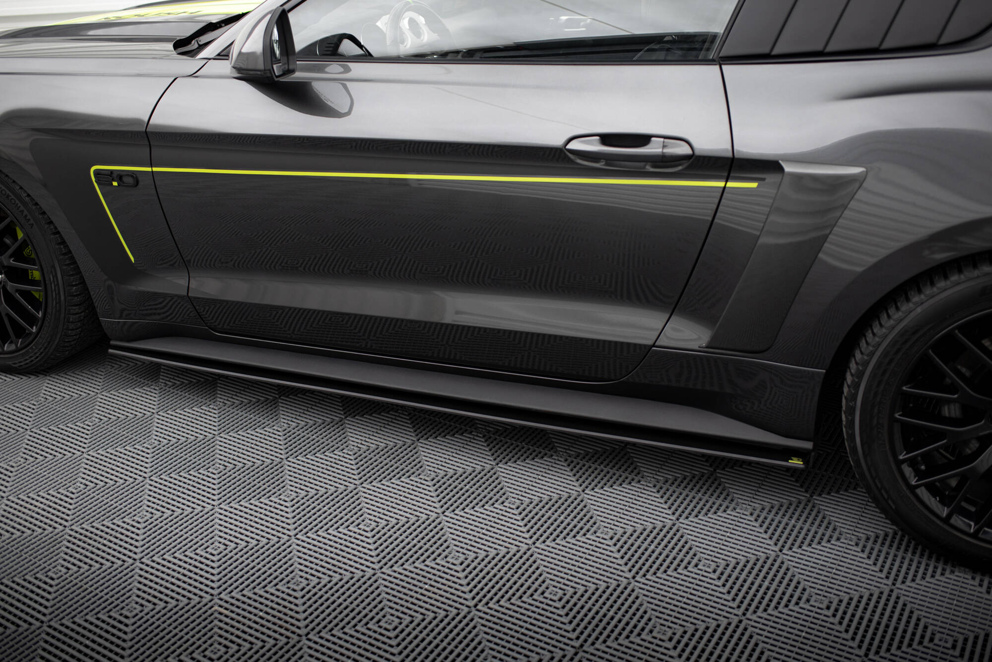 pol_po_Street-Pro-Side-Skirts-Diffusers-Ford-Mustang-GT-Mk6-20490_4 pol_po_Street-Pro-Side-Skirts-Diffusers-Ford-Mustang-GT-Mk6-20490_4