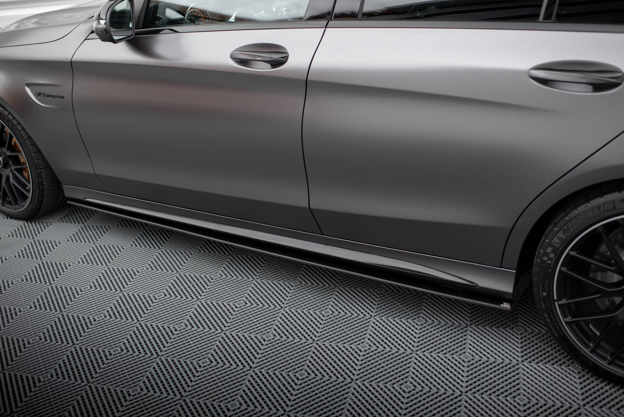pol_po_Street-Pro-Side-Skirts-Diffusers-Mercedes-AMG-C63-Sedan-Estate-W205-Facelift-18955_5 pol_po_Street-Pro-Side-Skirts-Diffusers-Mercedes-AMG-C63-Sedan-Estate-W205-Facelift-18955_5
