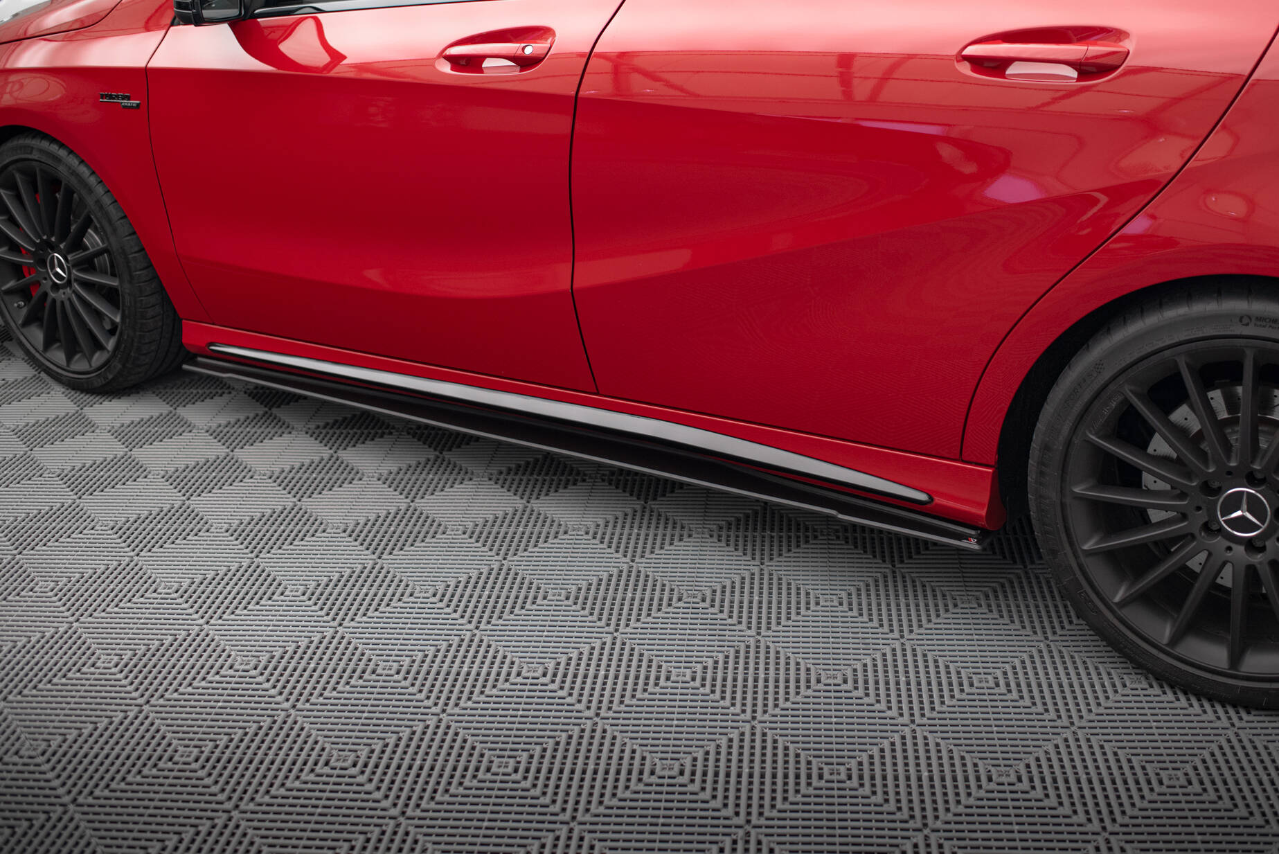pol_po_Street-Pro-Side-Skirts-Diffusers-Mercedes-Benz-A-45-AMG-W176-Facelift-19873_4 pol_po_Street-Pro-Side-Skirts-Diffusers-Mercedes-Benz-A-45-AMG-W176-Facelift-19873_4