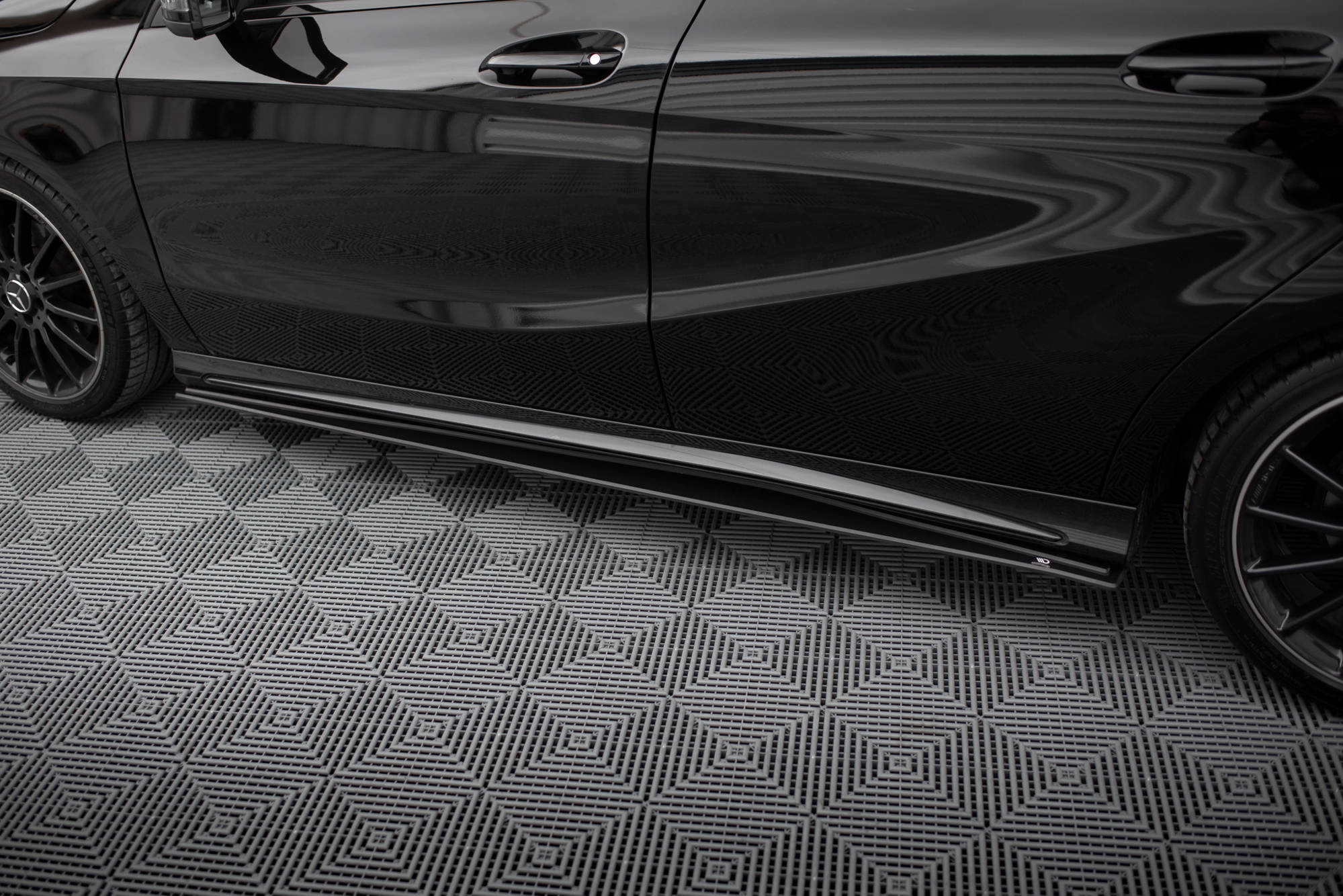 pol_po_Street-Pro-Side-Skirts-Diffusers-Mercedes-Benz-A-AMG-Line-W176-Facelift-18979_2 pol_po_Street-Pro-Side-Skirts-Diffusers-Mercedes-Benz-A-AMG-Line-W176-Facelift-18979_2