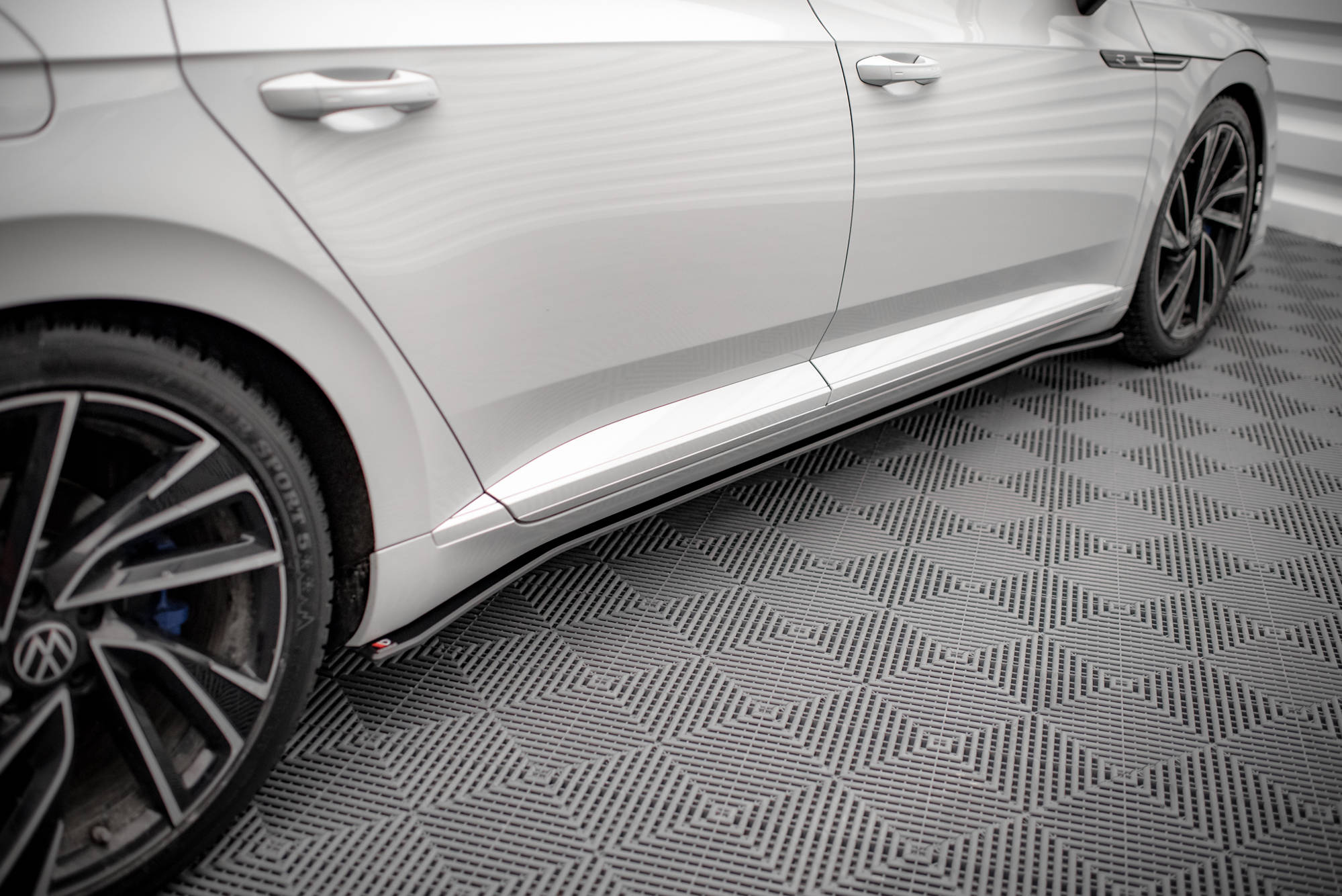 pol_po_Street-Pro-Side-Skirts-Diffusers-V-2-Volkswagen-Arteon-R-R-Line-Sedan-Shooting-Brake-Mk1-Facelift-14995_4 pol_po_Street-Pro-Side-Skirts-Diffusers-V-2-Volkswagen-Arteon-R-R-Line-Sedan-Shooting-Brake-Mk1-Facelift-14995_4