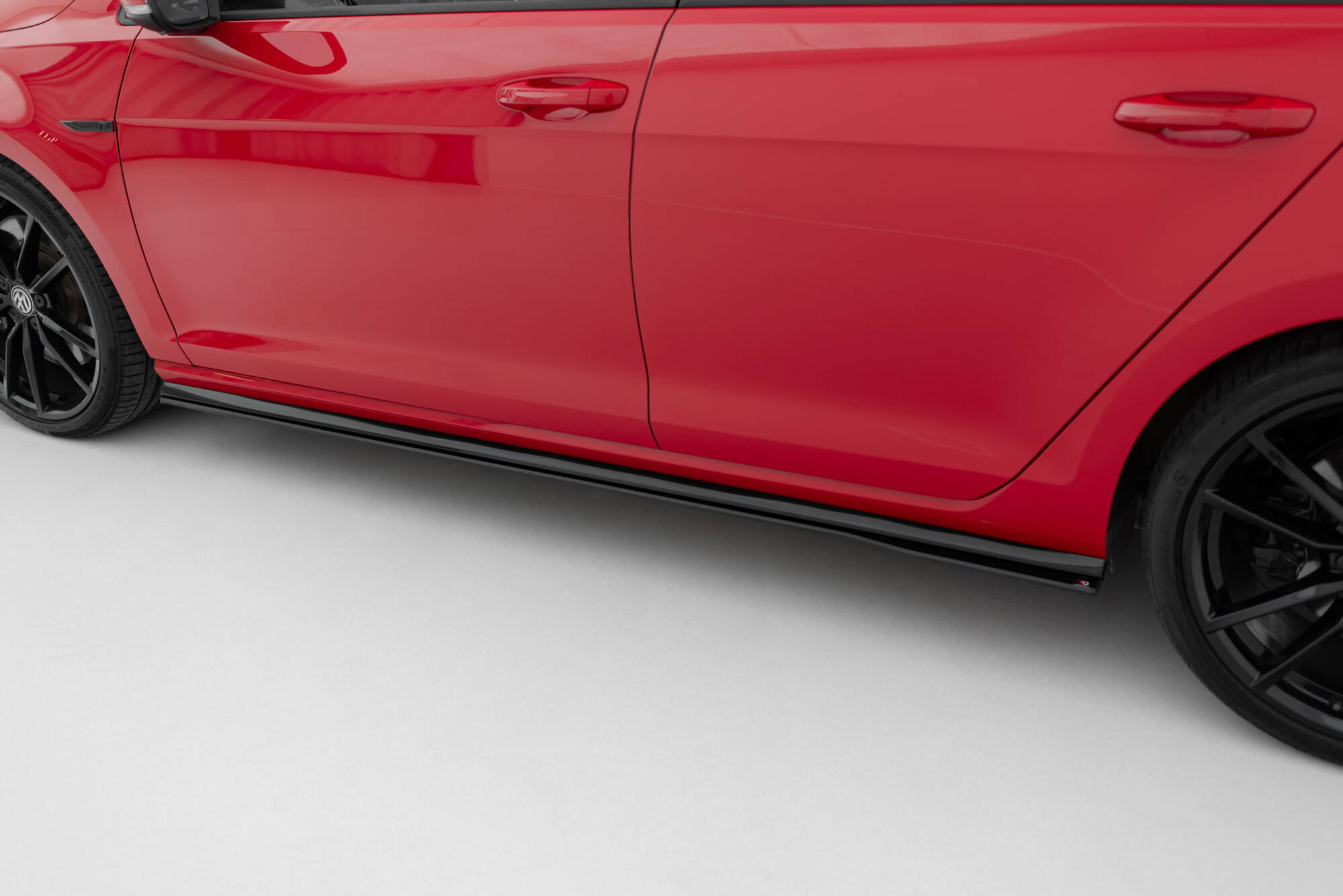 pol_po_Street-Pro-Side-Skirts-Diffusers-Volkswagen-Golf-R-R-Line-Mk7-Facelift-10939_4 pol_po_Street-Pro-Side-Skirts-Diffusers-Volkswagen-Golf-R-R-Line-Mk7-Facelift-10939_4