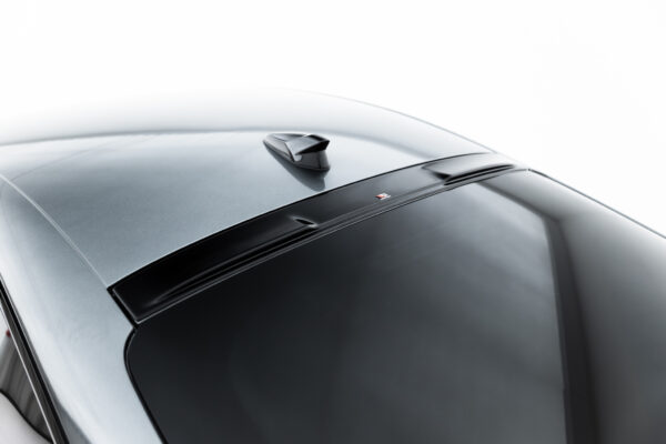 The extension of the rear window
Audi A5 S-Line / S5 Sedan B10