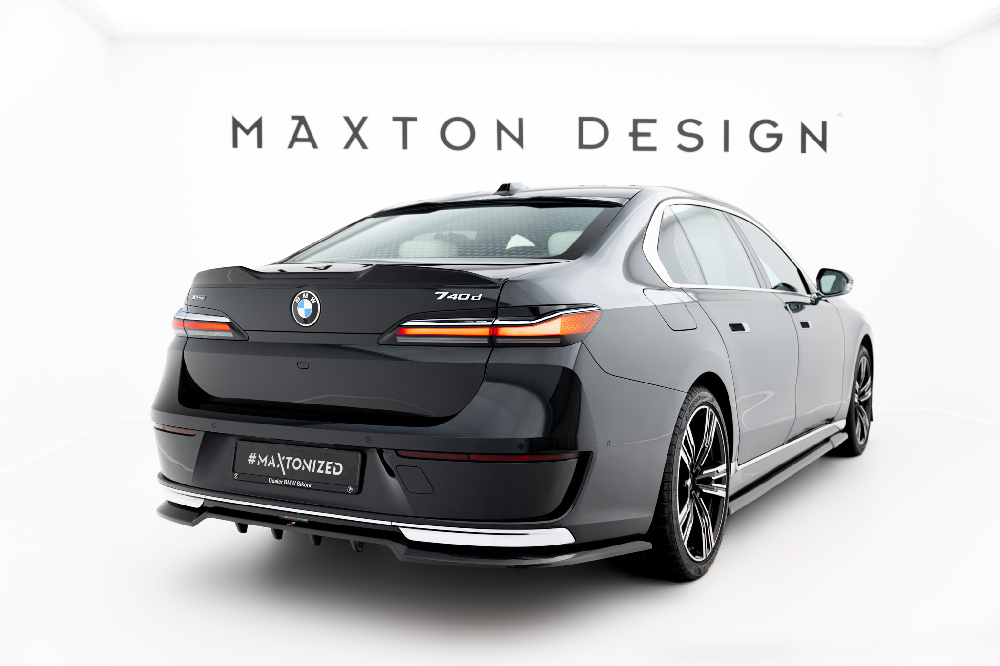 pol_po_The-extension-of-the-rear-window-BMW-7-G70-22794_2 pol_po_The-extension-of-the-rear-window-BMW-7-G70-22794_2