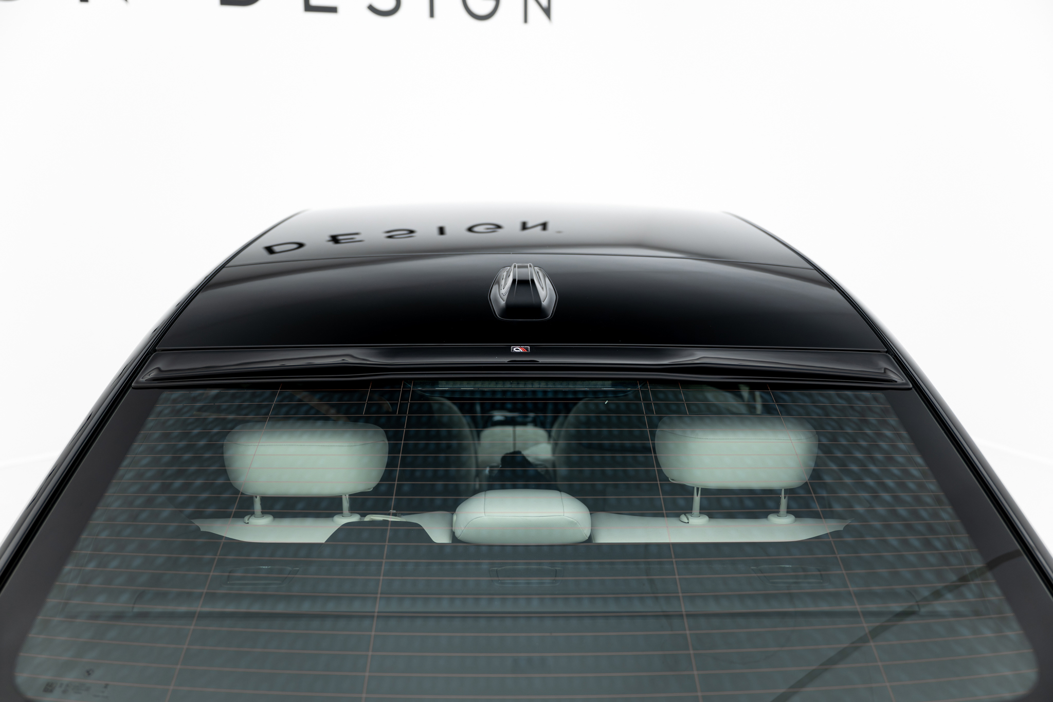 pol_po_The-extension-of-the-rear-window-BMW-7-G70-22794_4 pol_po_The-extension-of-the-rear-window-BMW-7-G70-22794_4