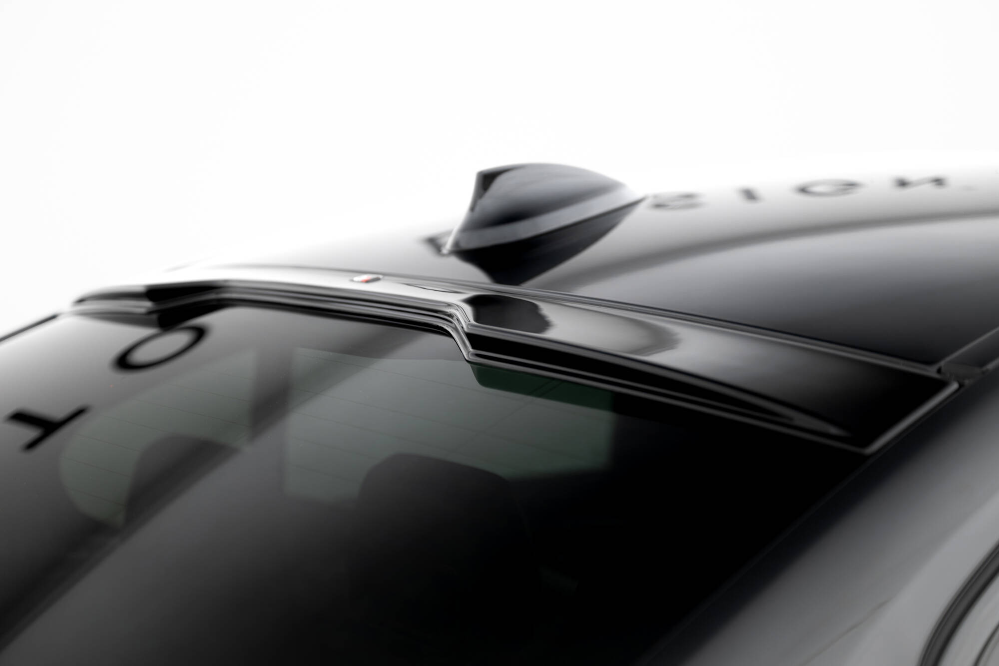 pol_po_The-extension-of-the-rear-window-BMW-M550i-5-M-Pack-Sedan-G30-22313_4 pol_po_The-extension-of-the-rear-window-BMW-M550i-5-M-Pack-Sedan-G30-22313_4