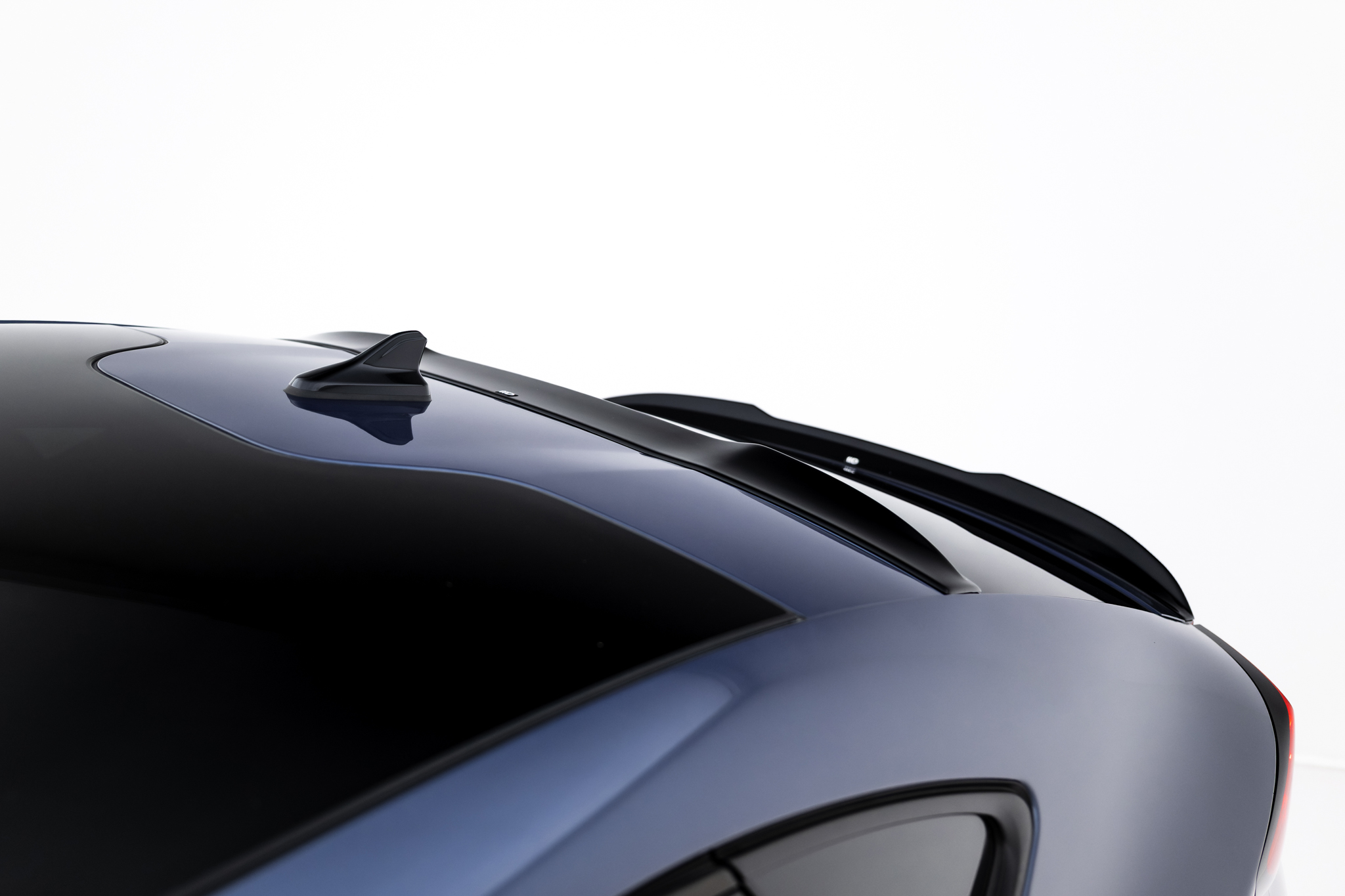 pol_po_The-extension-of-the-rear-window-Cupra-Tavascan-Mk1-23391_6 pol_po_The-extension-of-the-rear-window-Cupra-Tavascan-Mk1-23391_6