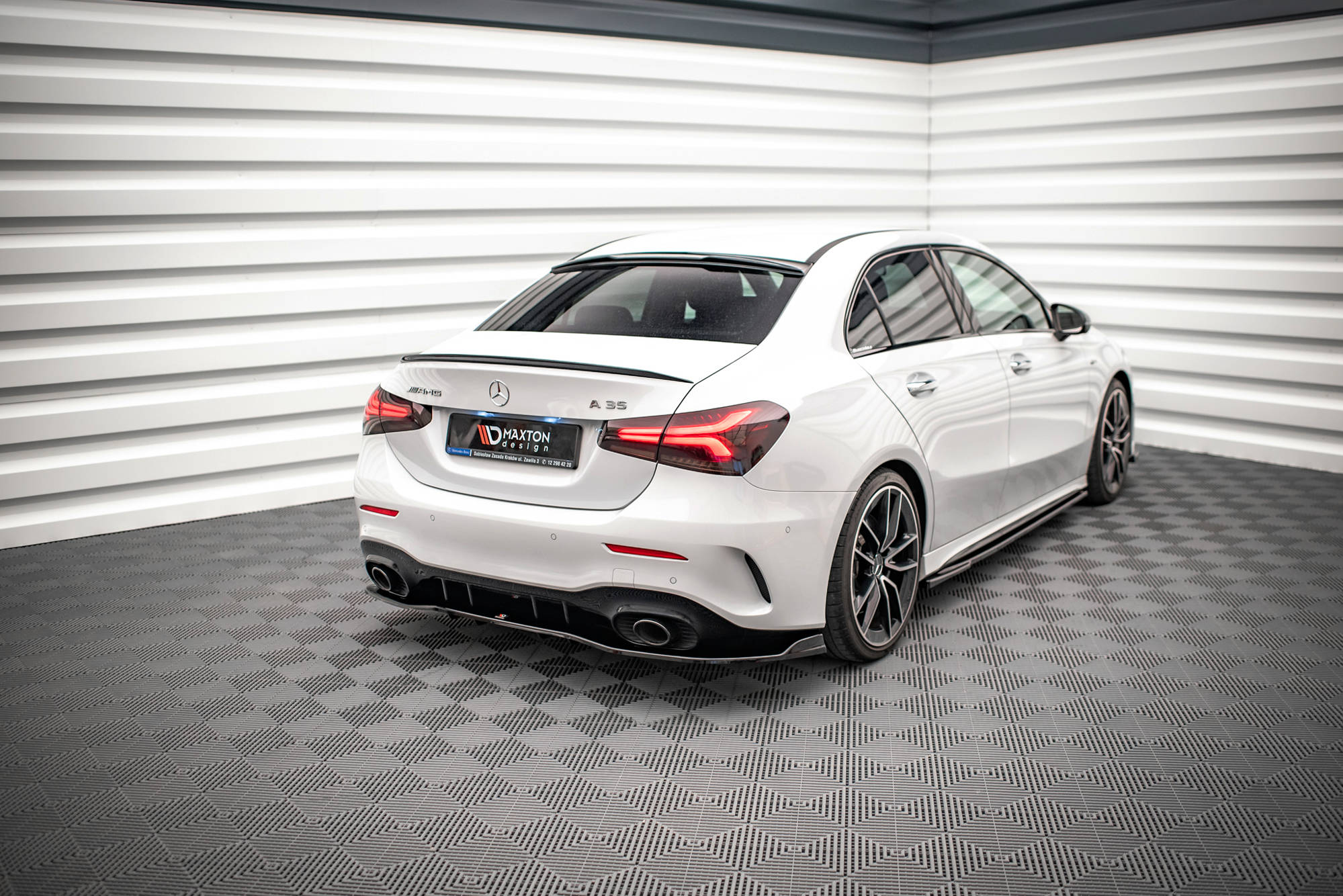 pol_po_The-extension-of-the-rear-window-Mercedes-A-AMG-Line-A35-Sedan-V177-14347_5 pol_po_The-extension-of-the-rear-window-Mercedes-A-AMG-Line-A35-Sedan-V177-14347_5