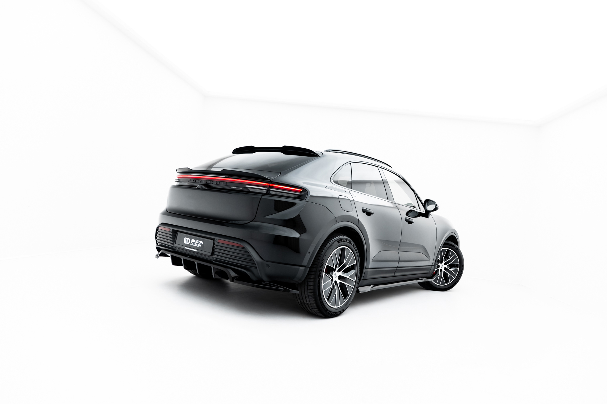 pol_po_Upper-Spoiler-Cap-Porsche-Macan-EV-Mk1-23279_7 pol_po_Upper-Spoiler-Cap-Porsche-Macan-EV-Mk1-23279_7